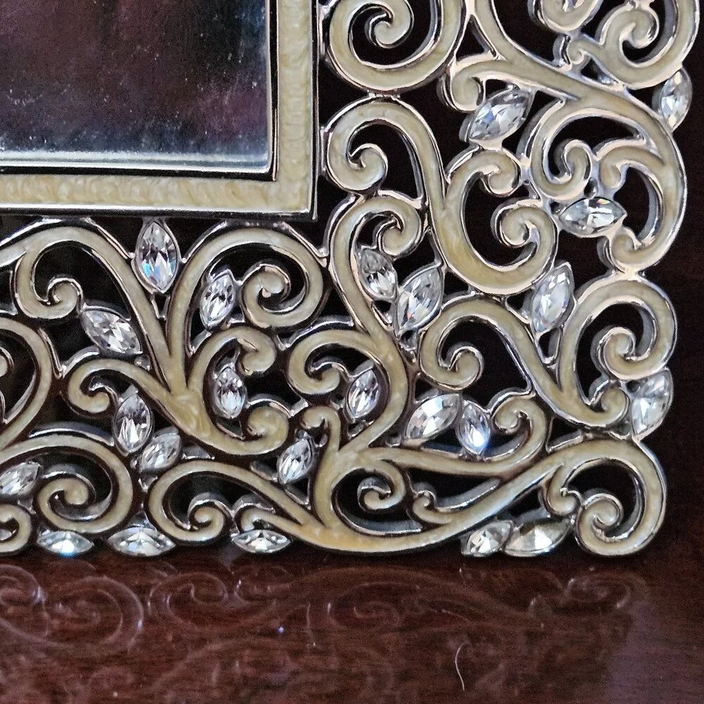 RARE VINTAGE JAY STRONGWATER SCROLL WEDDING DUCHESS MARQUIS CRYSTAL ENAMEL FRAME